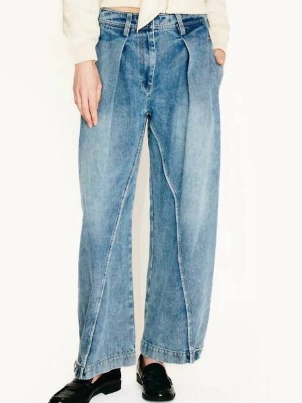 Line and Dot
Mottle Wide Leg Denim Jeans